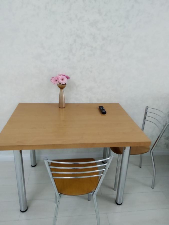 Молодежный Apartment Алма Ата Екстериор снимка