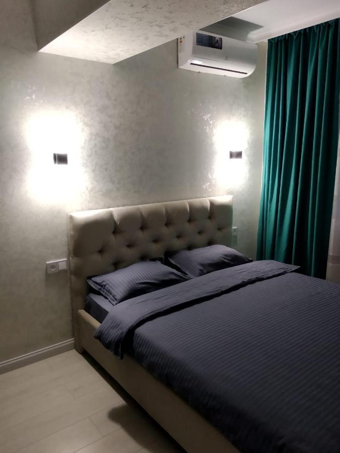 Молодежный Apartment Алма Ата Екстериор снимка
